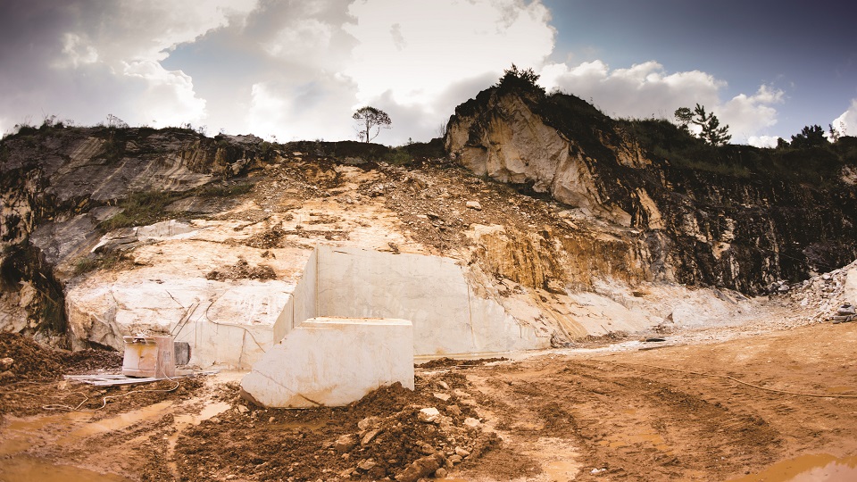 White PR Quarry from PR Marble and Granites